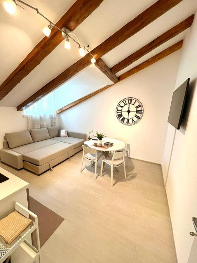 Perfect Stay Apartments トリエステ エクステリア 写真